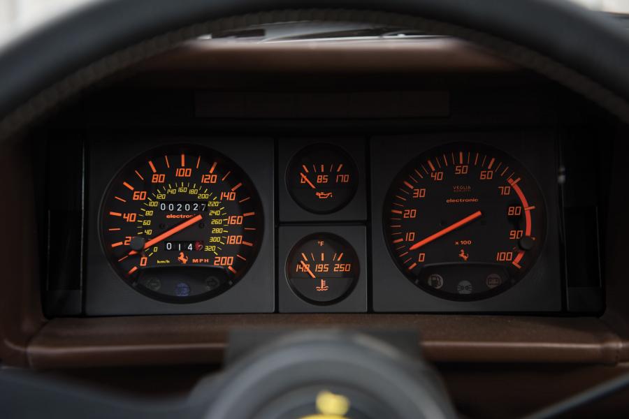  Ferrari Testarossa 1986 года  (US) (фото 2 из 33)